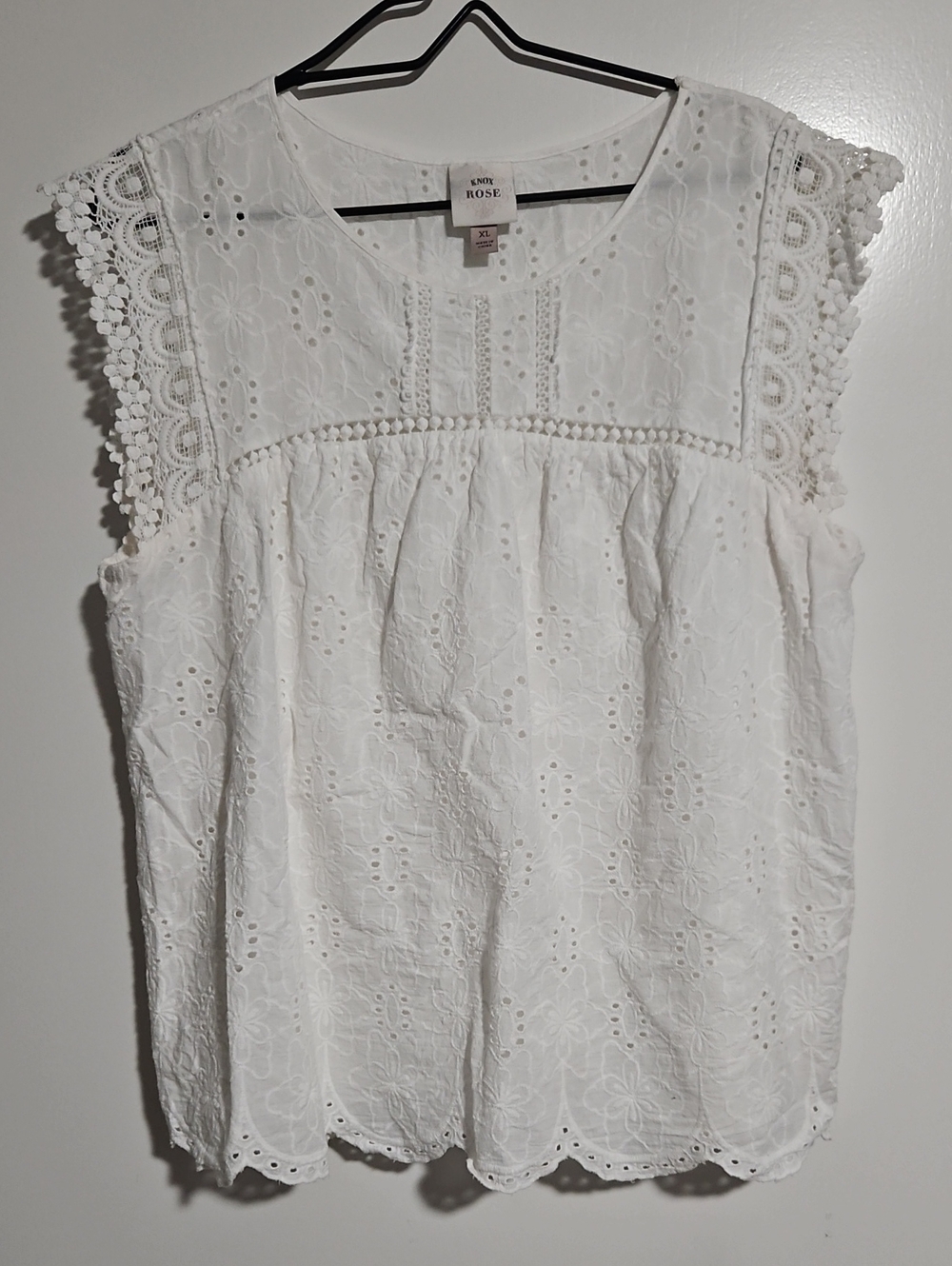 Knox Rose White Eyelet Lace Cap Sleeve Blouse
